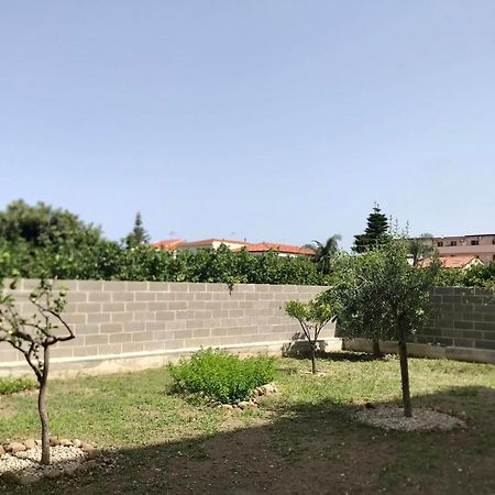 La Brisa Aparthotel Capo dʼOrlando Εξωτερικό φωτογραφία