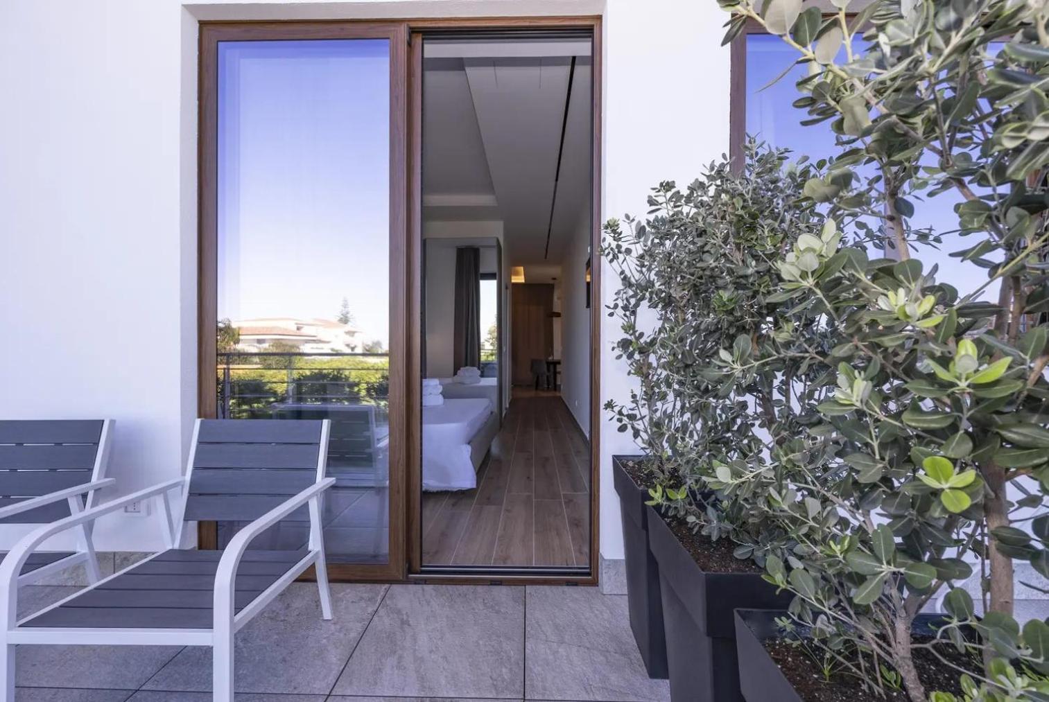 La Brisa Aparthotel Capo dʼOrlando Εξωτερικό φωτογραφία