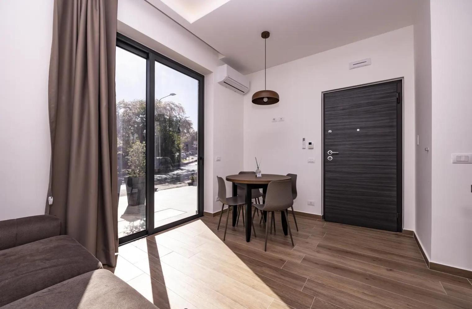 La Brisa Aparthotel Capo dʼOrlando Εξωτερικό φωτογραφία