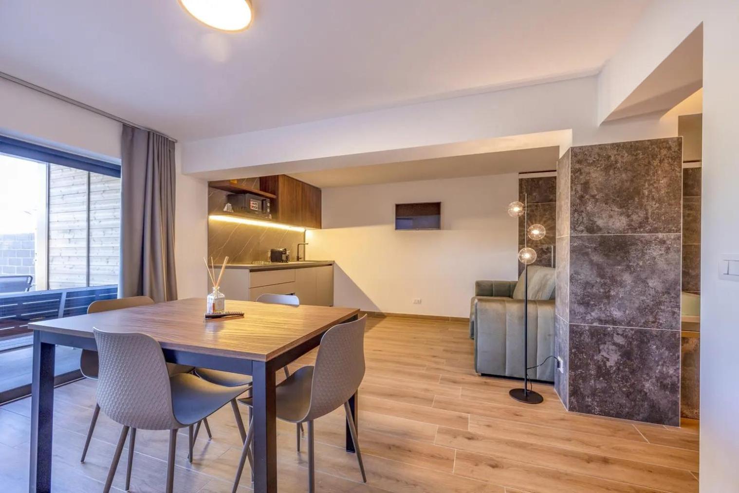 La Brisa Aparthotel Capo dʼOrlando Εξωτερικό φωτογραφία