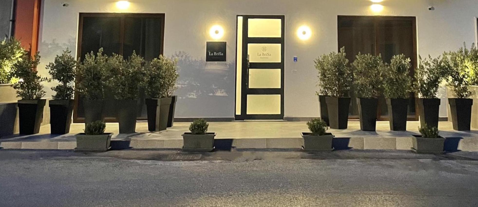 La Brisa Aparthotel Capo dʼOrlando Εξωτερικό φωτογραφία