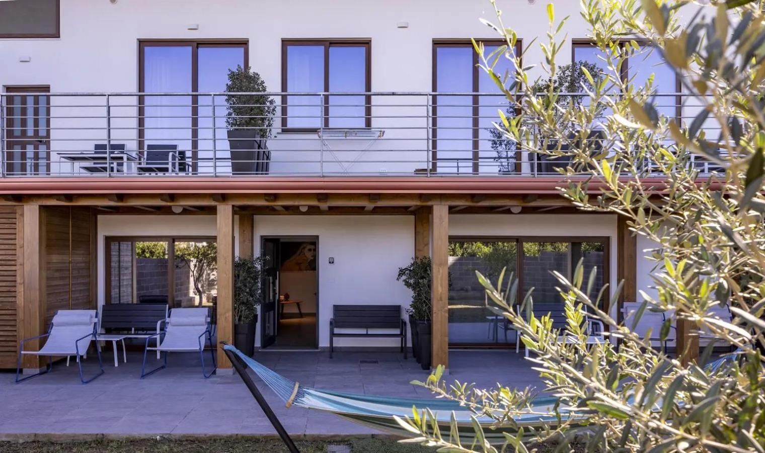 La Brisa Aparthotel Capo dʼOrlando Εξωτερικό φωτογραφία