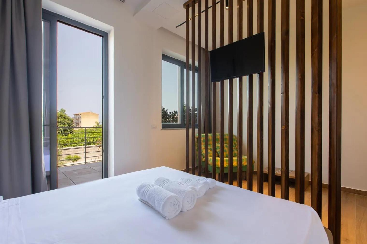 La Brisa Aparthotel Capo dʼOrlando Εξωτερικό φωτογραφία